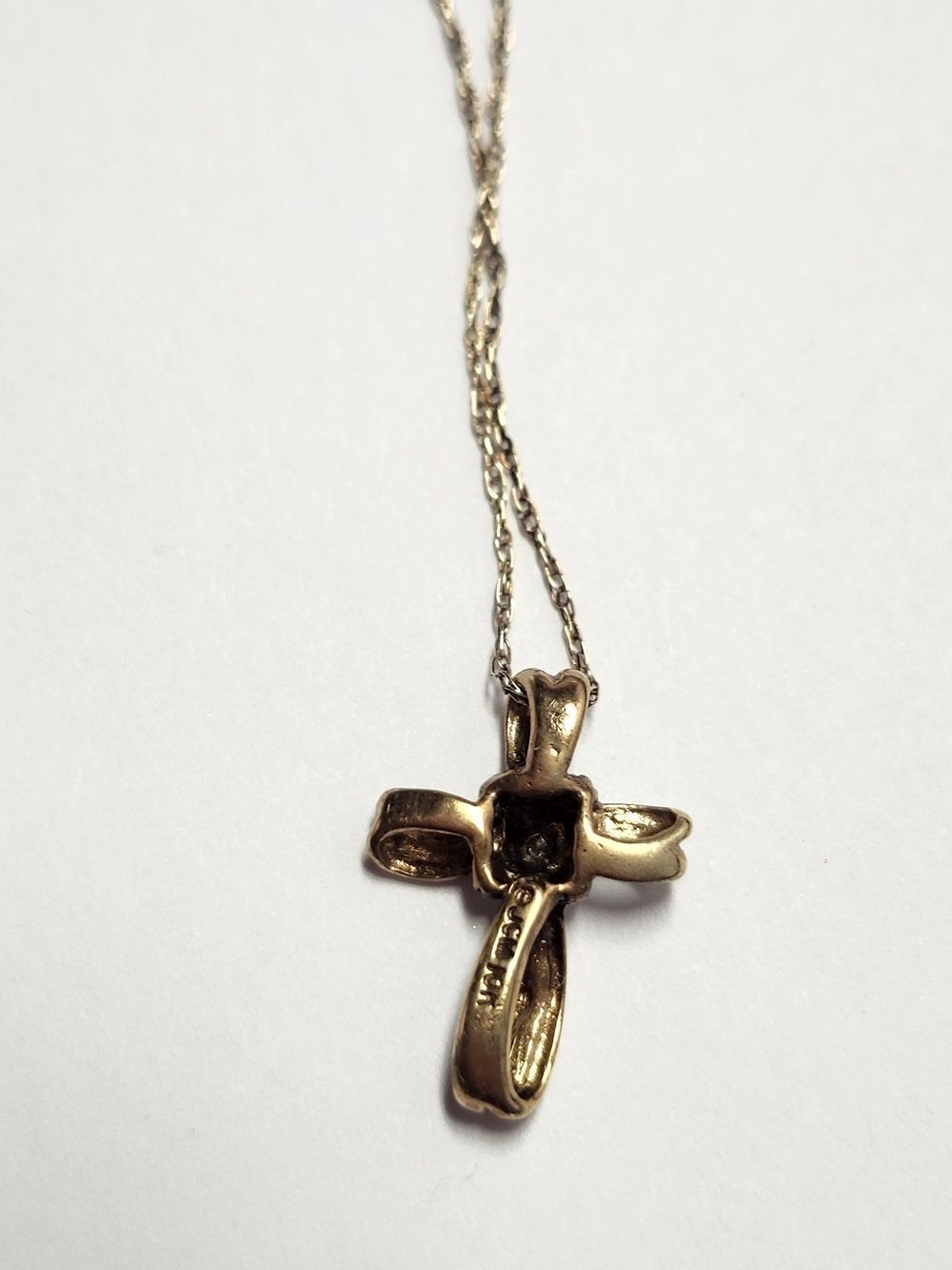 10K Gold Cross Pendant Necklace With Diamond Accent 18" 10K Gold Chain - Picture 3 of 5